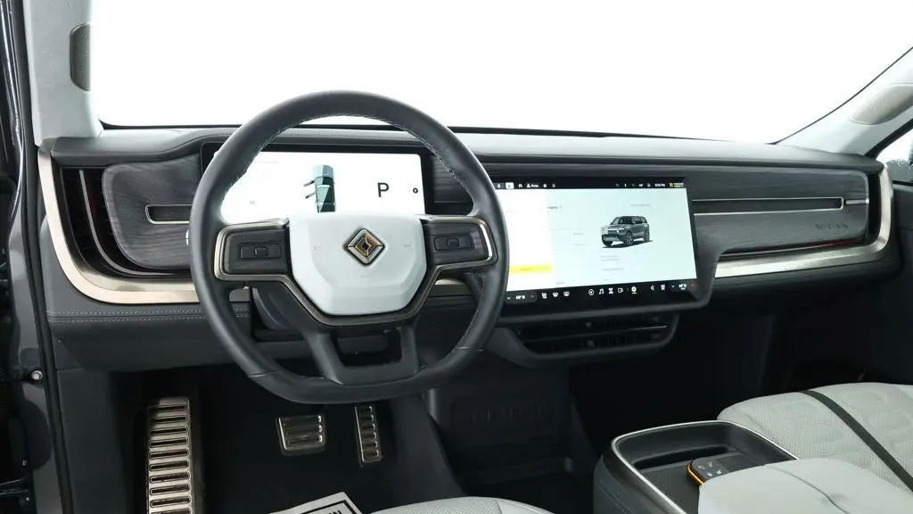 2024 Rivian R1S Adventure