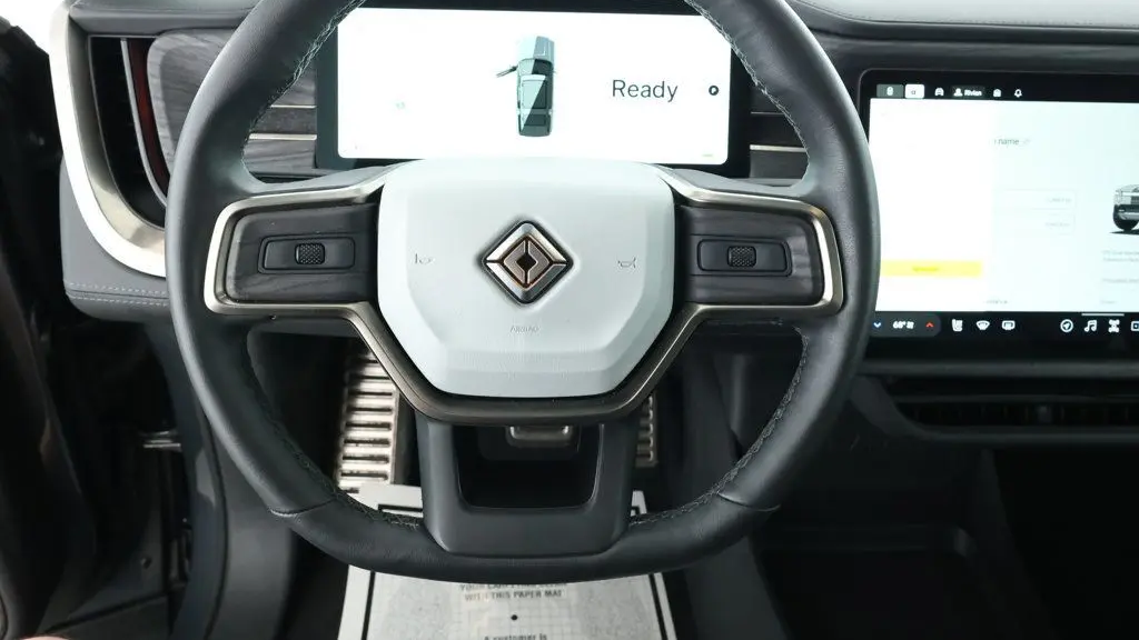 2024 Rivian R1S Adventure