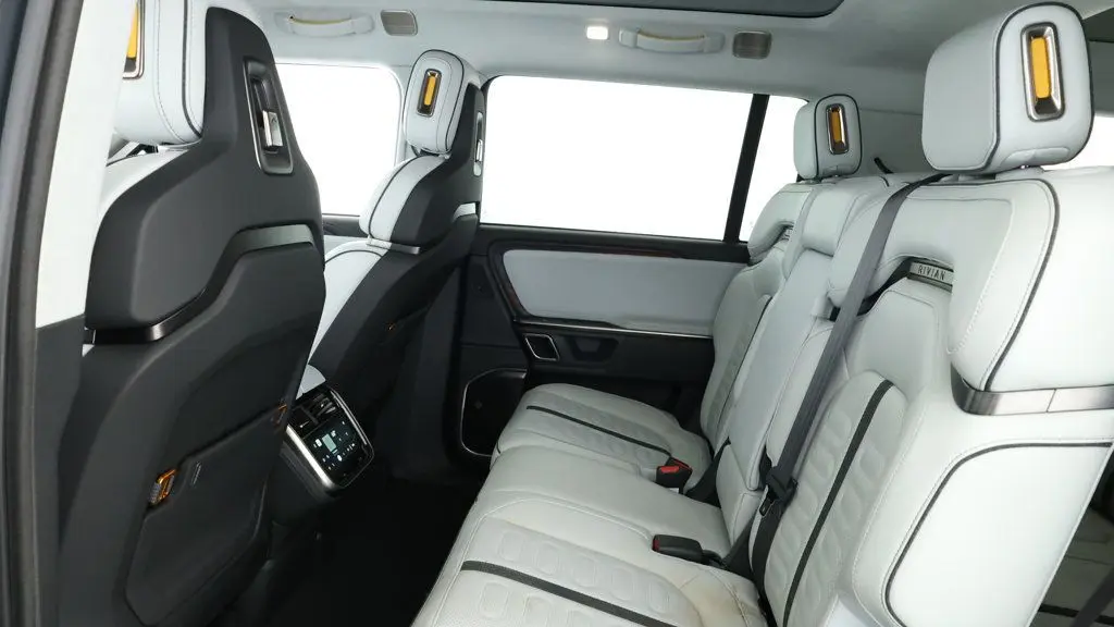 2024 Rivian R1S Adventure