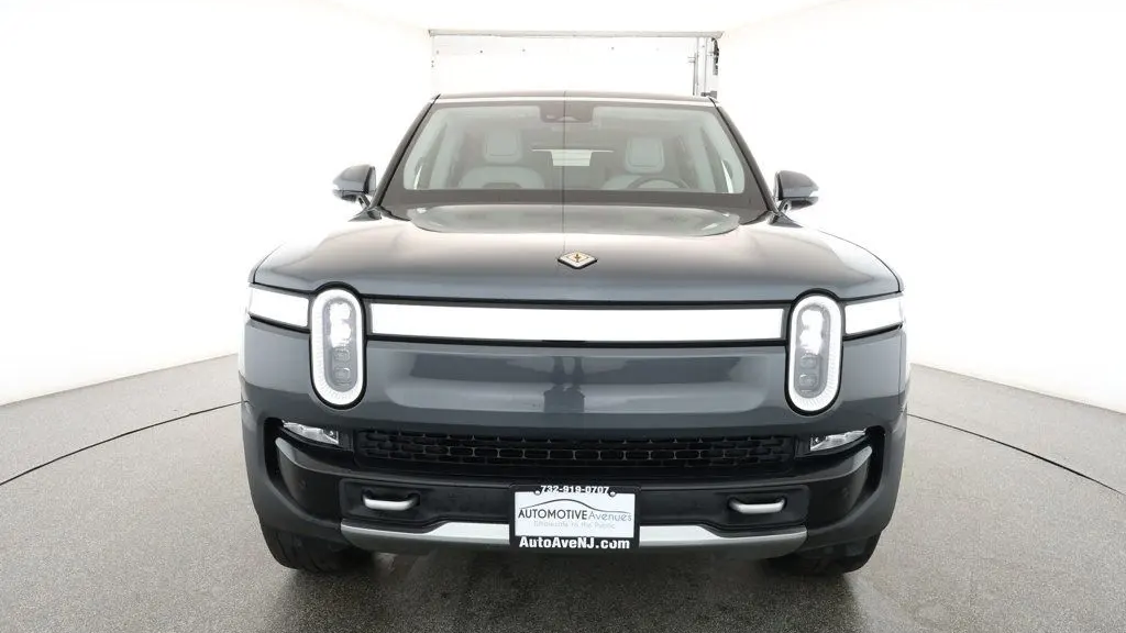 2024 Rivian R1S Adventure