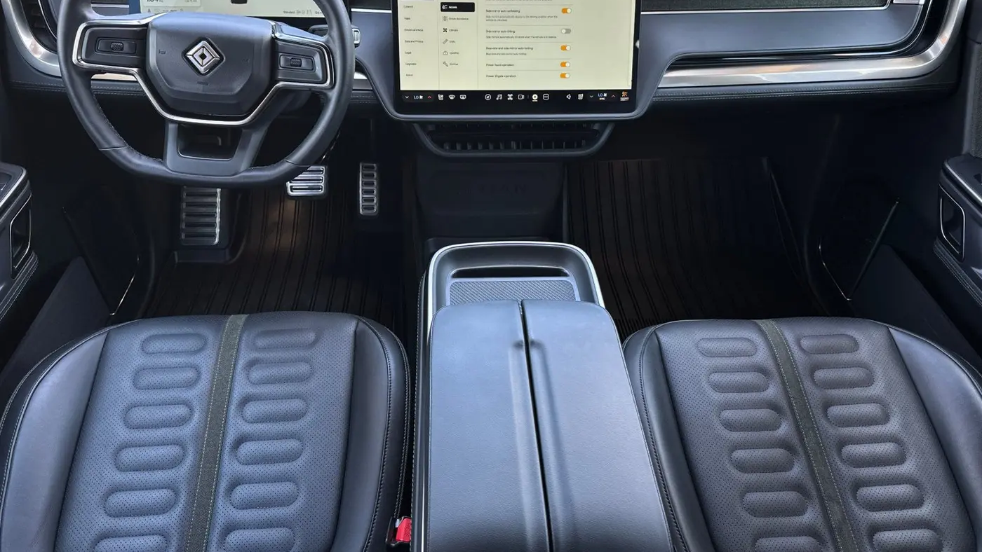 2024 Rivian R1S Adventure