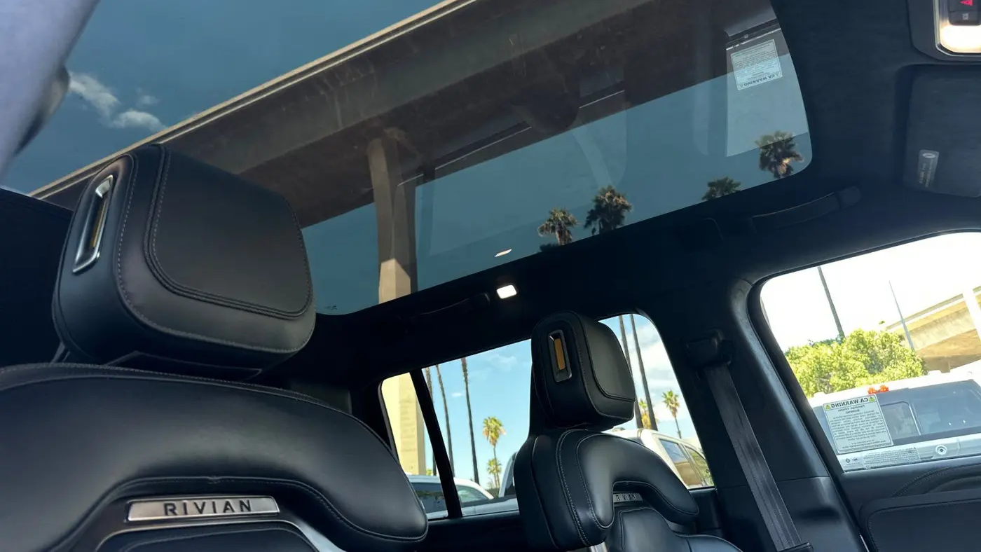 2024 Rivian R1S Adventure