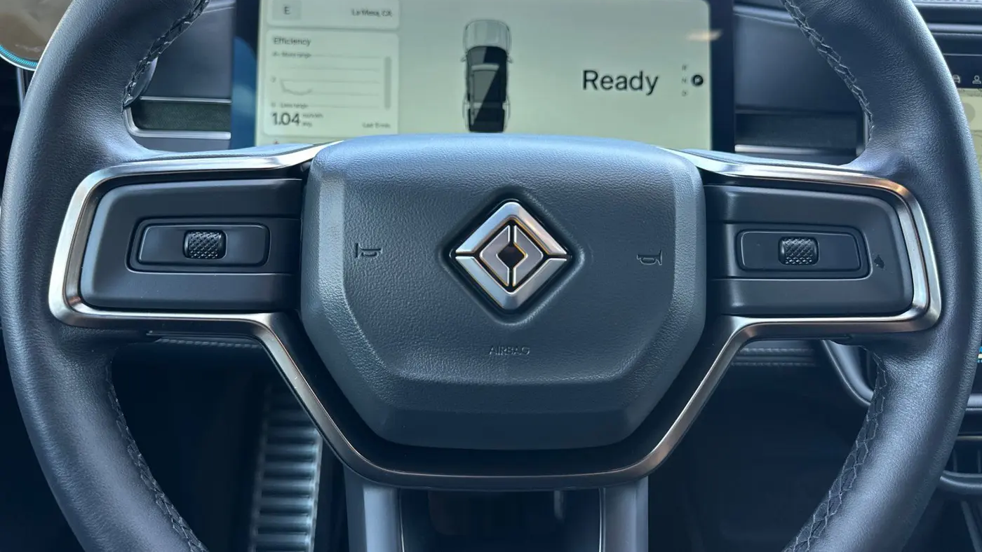 2024 Rivian R1S Adventure