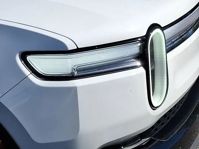 2025 Rivian R1S - $71,488