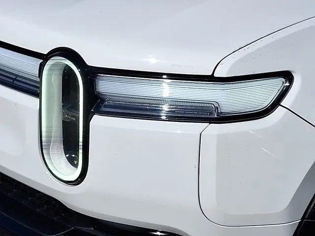 2025 Rivian R1S - $71,488