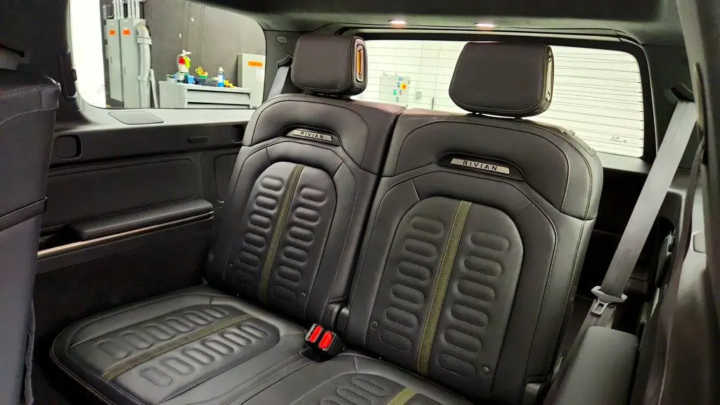 2024 Rivian R1S Adventure