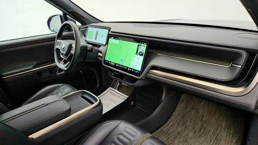 2024 Rivian R1S Adventure