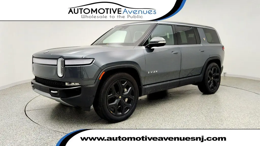 2024 Rivian R1S