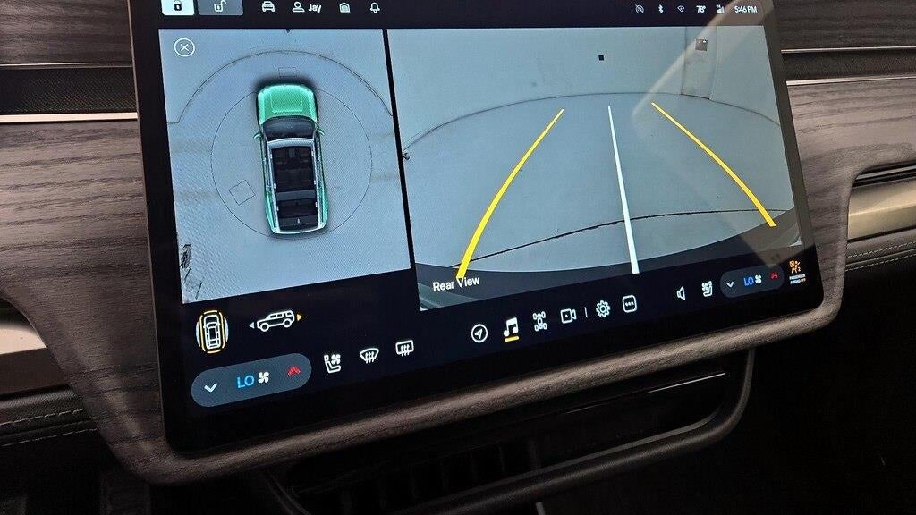 2026 Rivian R1S Adventure