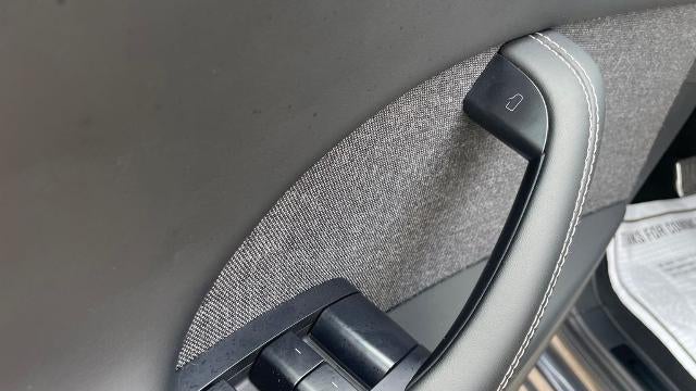 2023 Tesla Model X Base