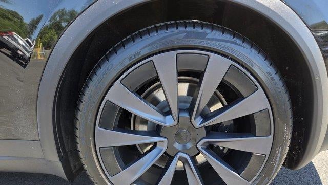 2025 Tesla Model X Base