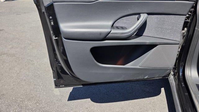 2025 Tesla Model X Base
