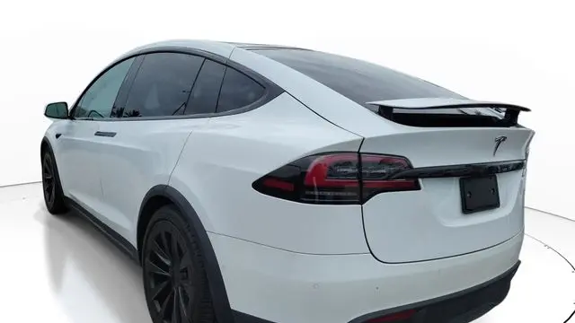 2022 Tesla Model X Base
