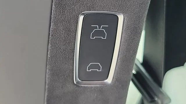2022 Tesla Model X Base