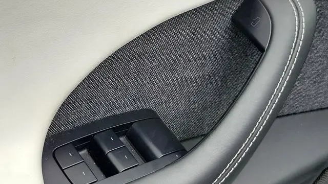 2022 Tesla Model X Base