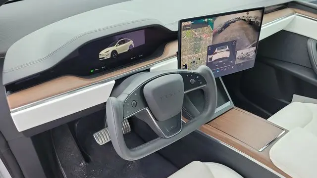 2022 Tesla Model X Base