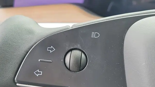 2022 Tesla Model X Base