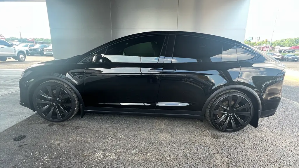 2022 Tesla Model X Plaid