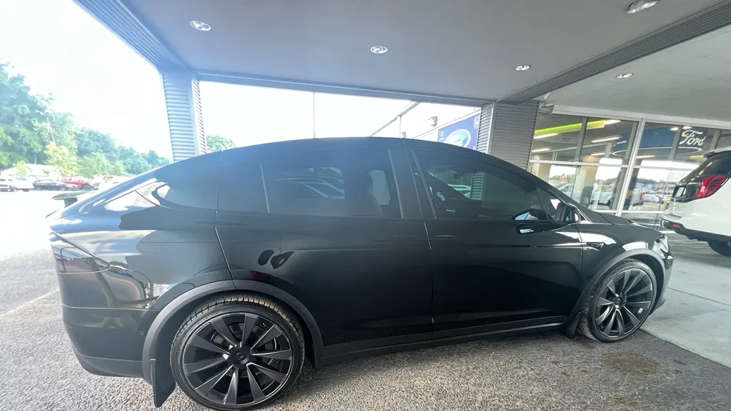 2022 Tesla Model X Plaid