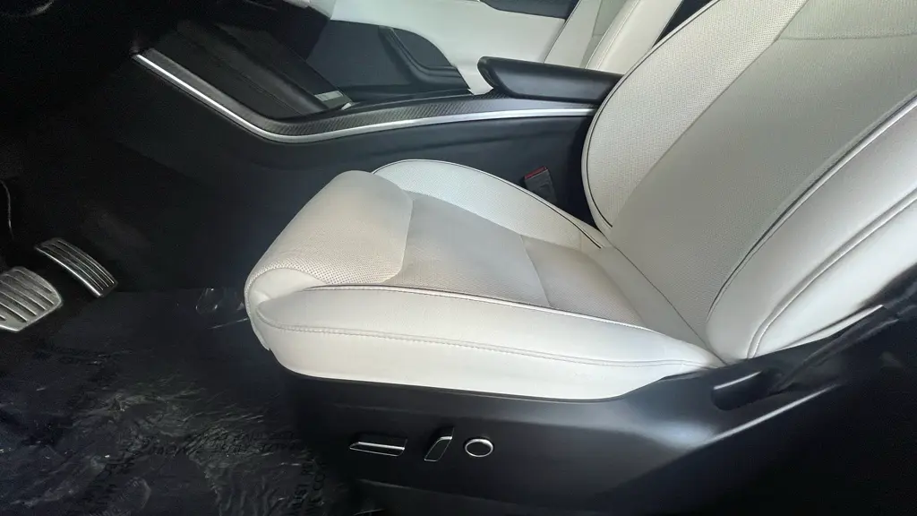 2022 Tesla Model X Plaid