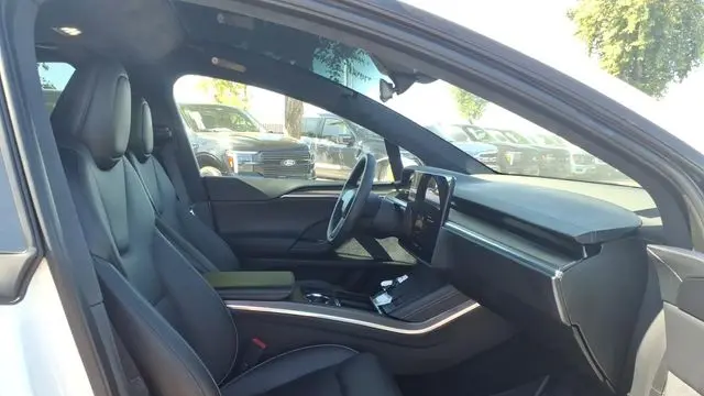2023 Tesla Model X Plaid