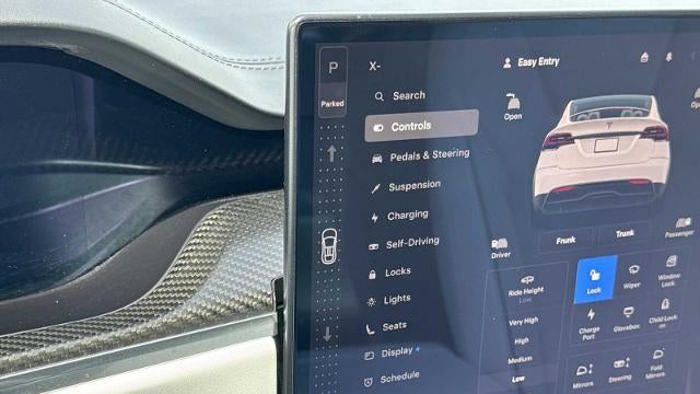 2022 Tesla Model X Plaid