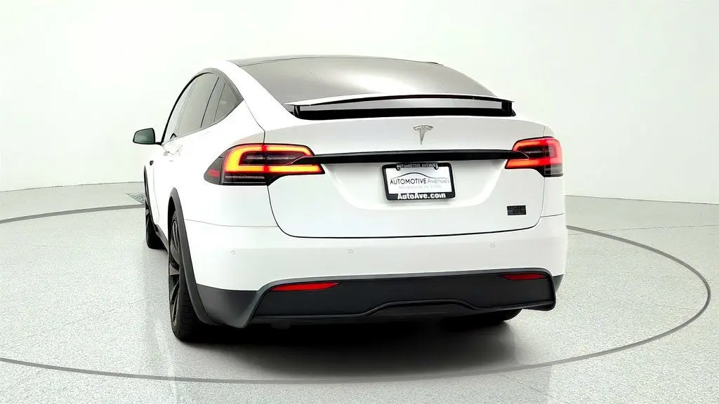 2022 Tesla Model X Plaid