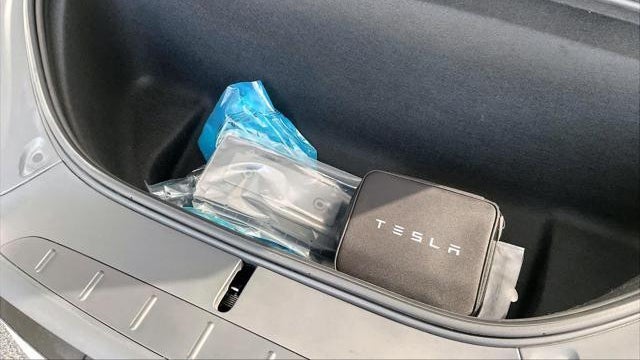 2022 Tesla Model X Base