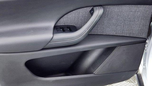 2022 Tesla Model X Base