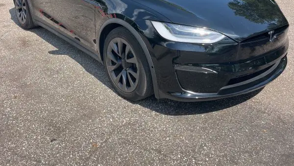 2023 Tesla Model X Base