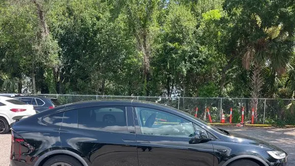 2023 Tesla Model X Base