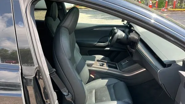 2023 Tesla Model X Base