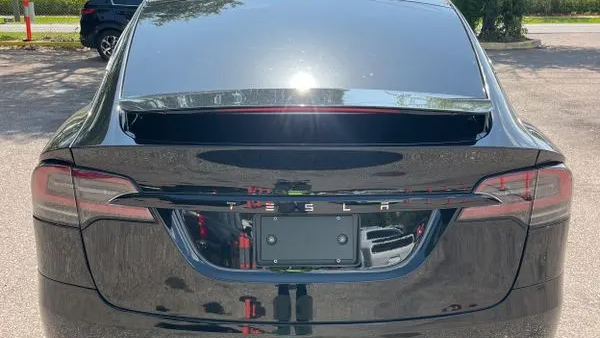 2023 Tesla Model X Base