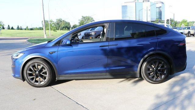 2023 Tesla Model X Base