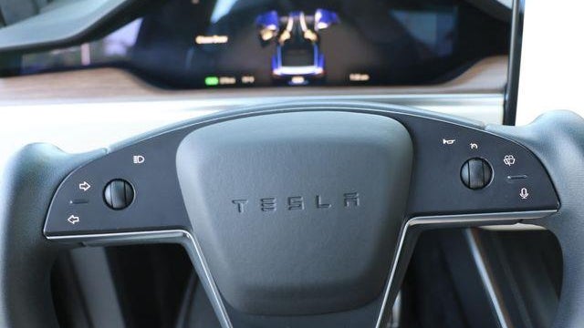 2023 Tesla Model X Base