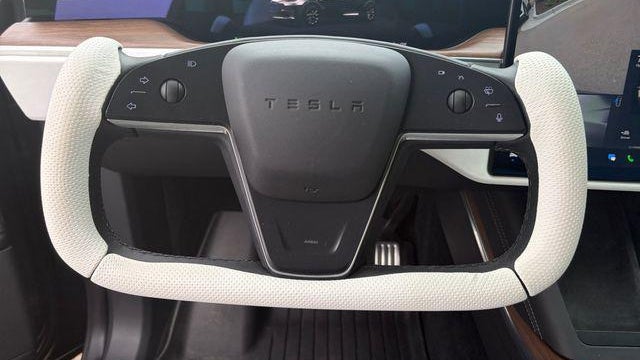 2022 Tesla Model X Base