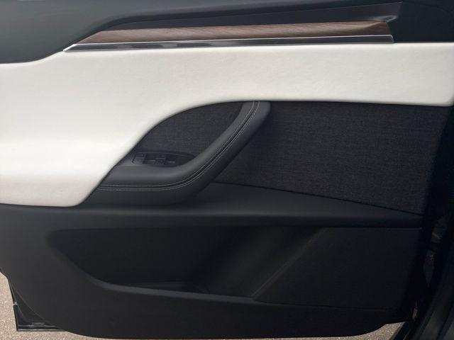 2022 Tesla Model X - $50,500