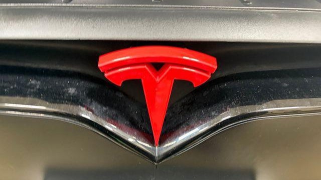 2022 Tesla Model X Base