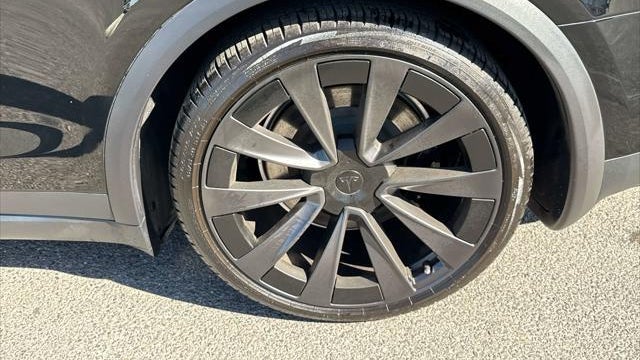 2023 Tesla Model X Base
