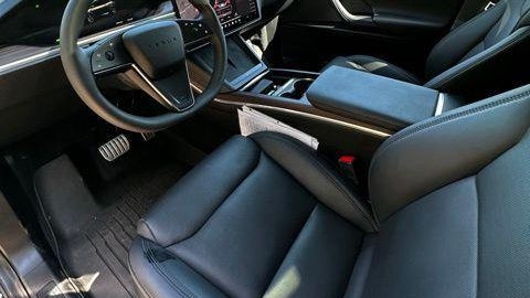 2024 Tesla Model X Base