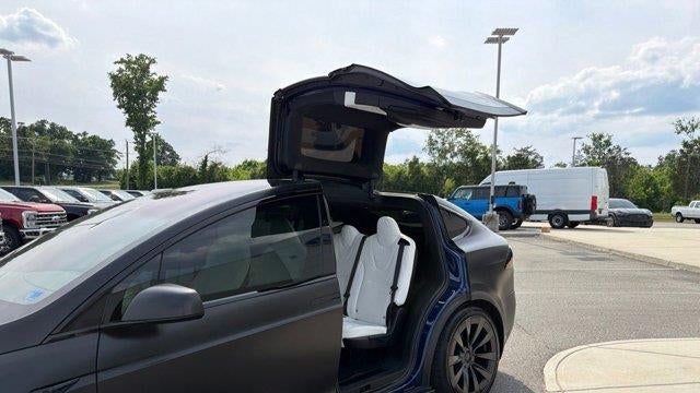 2022 Tesla Model X Base
