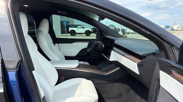 2022 Tesla Model X Base
