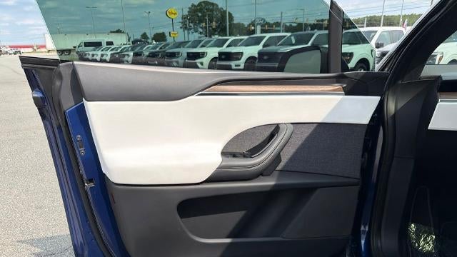 2022 Tesla Model X Base