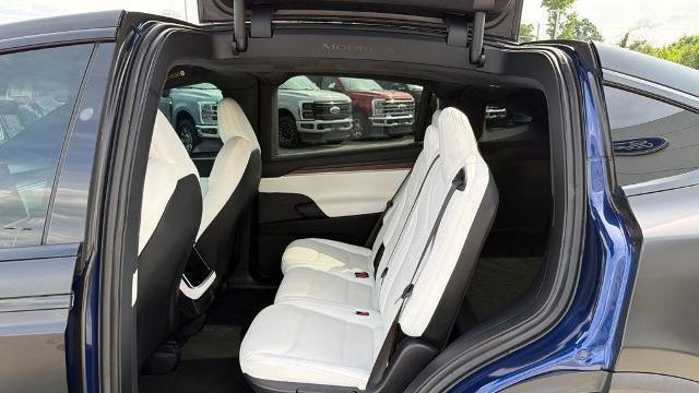 2022 Tesla Model X Base