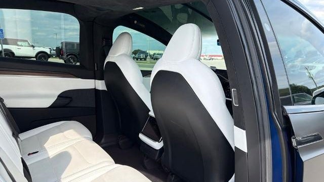 2022 Tesla Model X Base