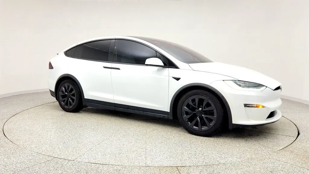2022 Tesla Model X Base