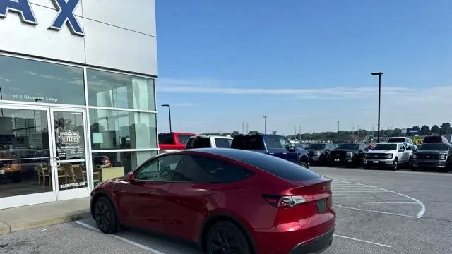 2024 Tesla Model Y Long Range