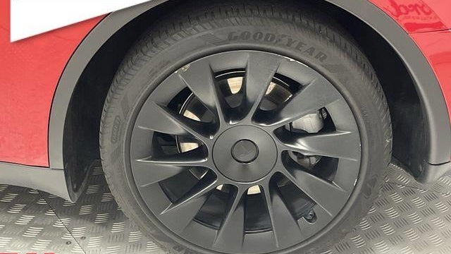 2023 Tesla Model Y Base