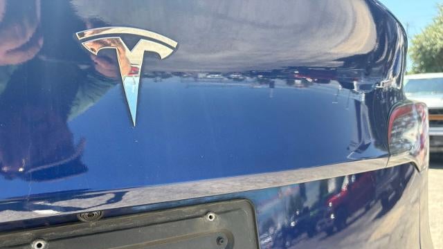 2023 Tesla Model Y Base