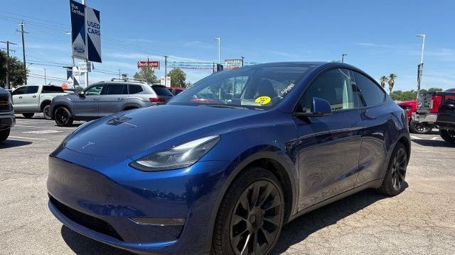 2023 Tesla Model Y Base